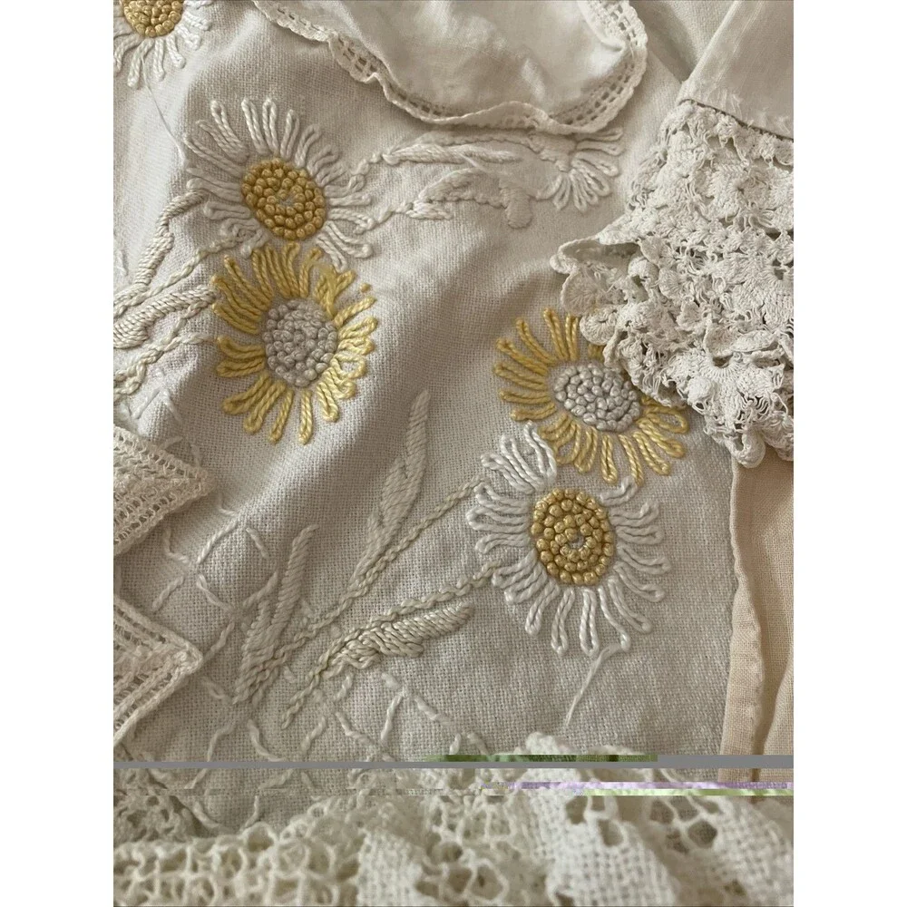 Vintage Cutter Linens Tablecloths, Runners, Doilies For Crafts Embroidered